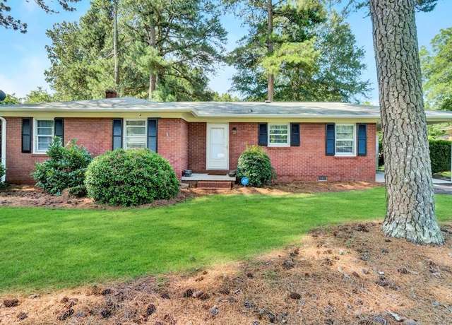 Property at 109 Westgate Dr, Greenwood, SC 29646, 3 beds, 2 baths