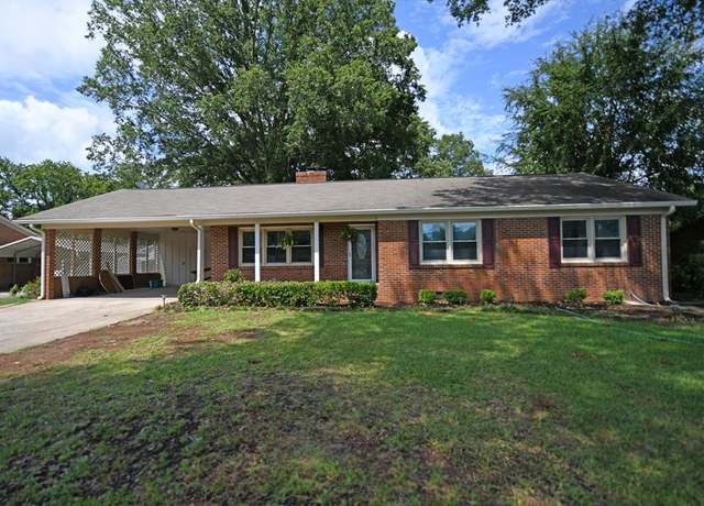 Property at 110 Rosemont Dr, Greenwood, SC 29646, 3 beds, 2 baths