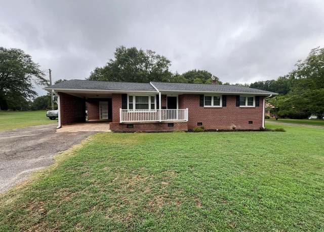 Property at 310 Oak Dr, Honea Path, SC 29654, 3 beds, 2 baths