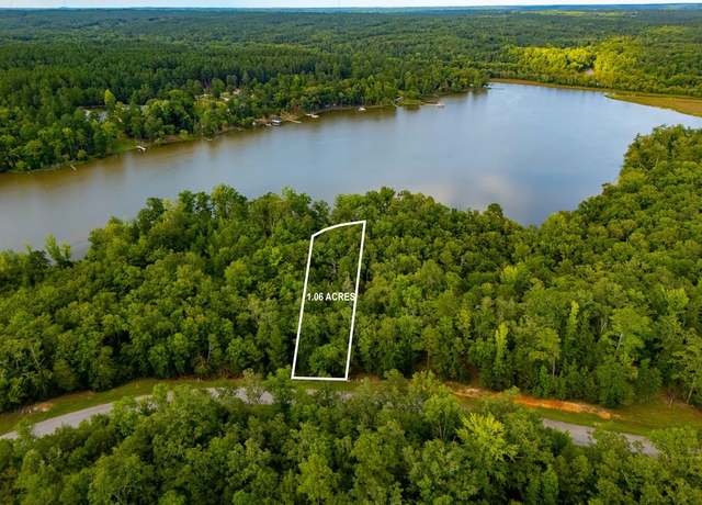 Property at 329 Terrapin Pointe Rd, Hodges, SC 29653