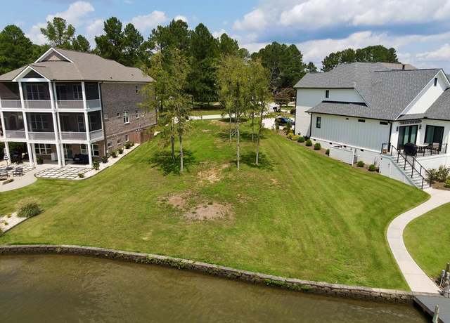 Property at 522 Grand Harbor Blvd, Ninety Six, SC 29666