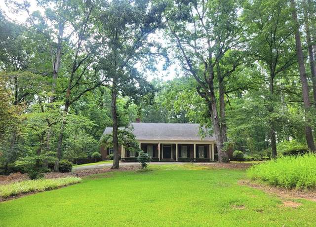 Property at 138 Amherst Dr, Greenwood, SC 29649, 5 beds, 4 baths