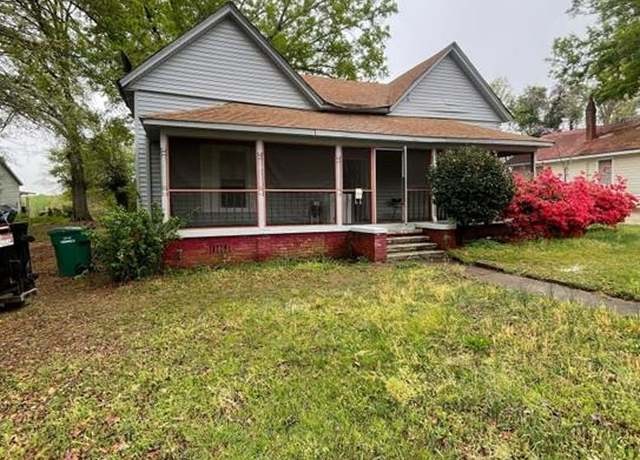 Property at 228 Reynolds Ave, Greenwood, SC 29646, 3 beds, 1 bath
