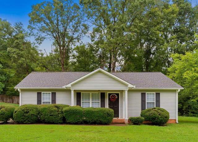 Property at 544 Holly Run Ct, Spartanburg, SC 29303, 3 beds, 2 baths