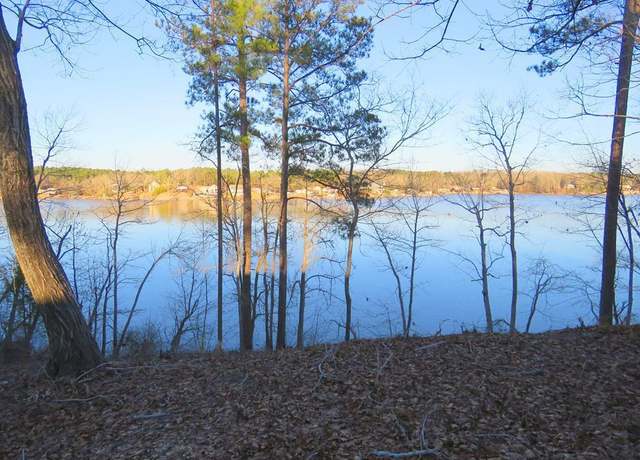 Property at 854 Eagles Harbor Dr, Hodges, SC 29653