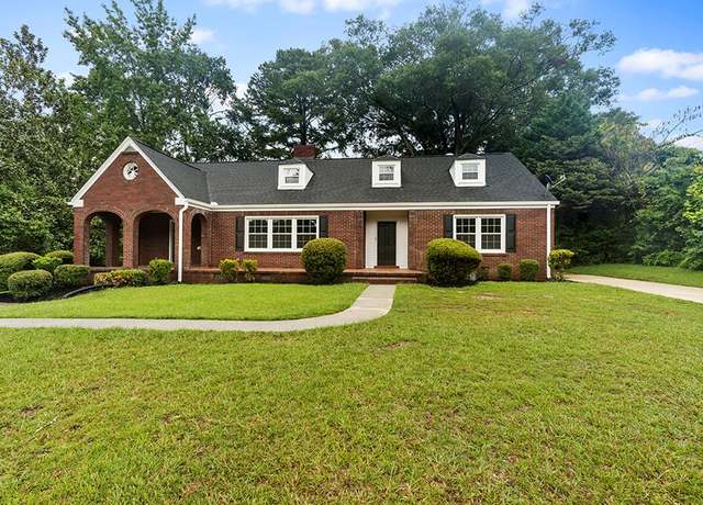 Property at 138 Ridgewood Cir, Greenwood, SC 29649, 4 beds, 3 baths
