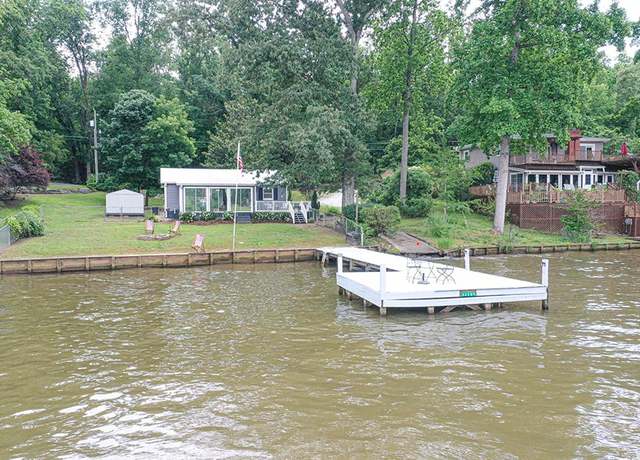 Property at 119 Masters Dr, Greenwood, SC 29649, 2 beds, 1 bath