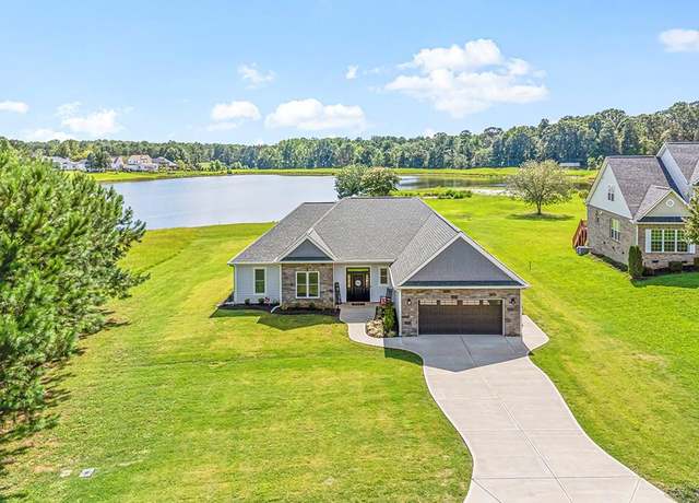 Property at 702 Fairway Lks, Greenwood, SC 29649, 4 beds, 2.5 baths
