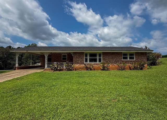 Property at 34 Edgewood Dr, Ware Shoals, SC 29692, 3 beds, 1 bath