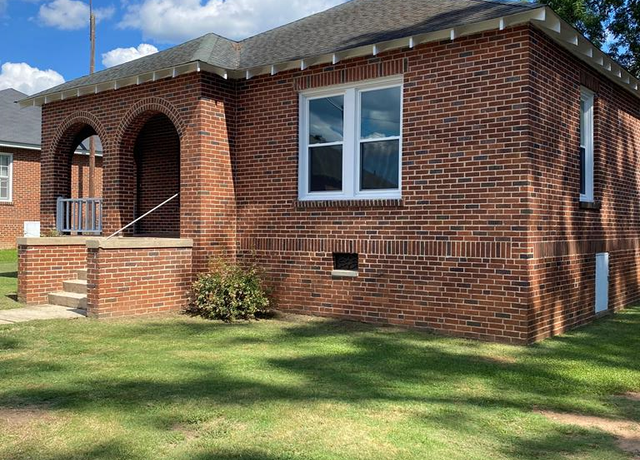 Property at 409 Abbott Ave, Greenwood, SC 29646, 2 beds, 1 bath