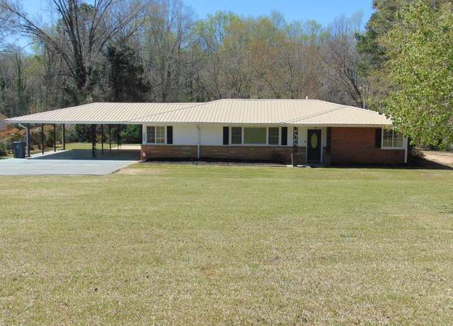 Property at 1503 Greenville St, Abbeville, SC 29620, 4 beds, 2 baths
