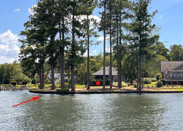Property at 110 Pucketts Cove Rd, Greenwood, SC 29649, 3 beds, 2 baths