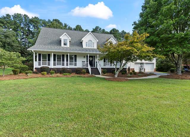 Property at 201 Heathwood Dr, Greenwood, SC 29649, 5 beds, 4 baths
