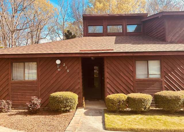 Property at 216 Rock Knoll Dr, Greenwood, SC 29649, 2 beds, 2 baths