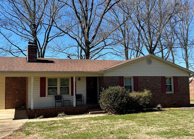 Property at 211 Westwind Rd, Anderson, SC 29625, 3 beds, 2 baths