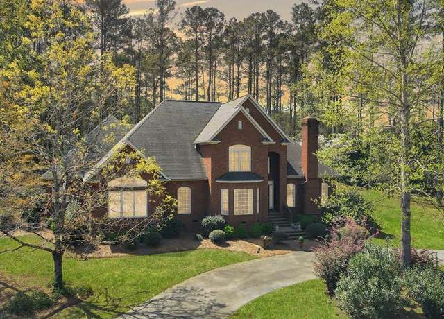 Property at 306 Parkwood Rd, Greenwood, SC 29646, 4 beds, 3.5 baths