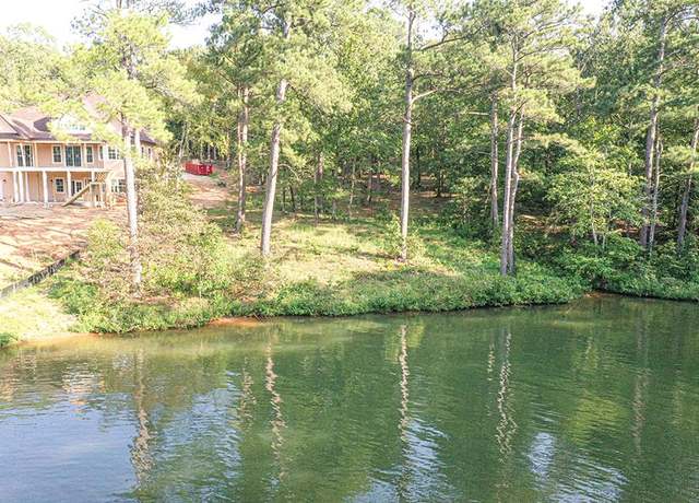 Property at 203 Commonwealth Dr, Ninety Six, SC 29666