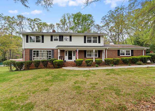 Property at 200 Sherwood Dr, Laurens, SC 29360, 6 beds, 3 baths