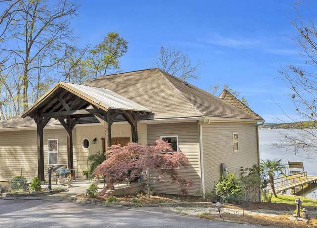 Property at 103 Whatley Dr, Greenwood, SC 29649, 3 beds, 2.5 baths