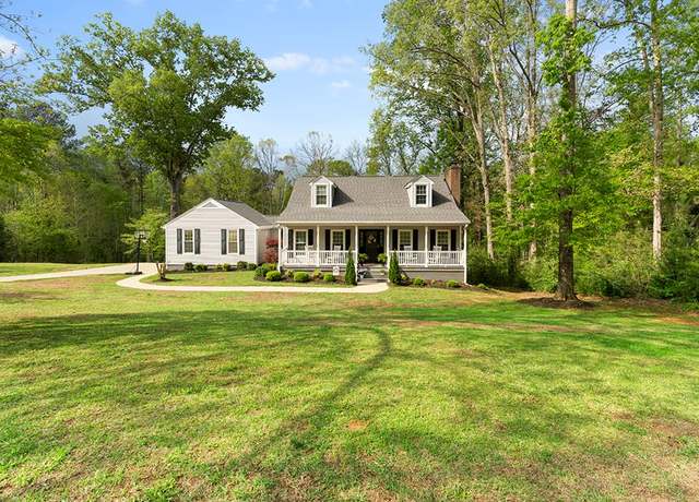 Property at 149 Roman Cir, Greenwood, SC 29649, 3 beds, 2 baths