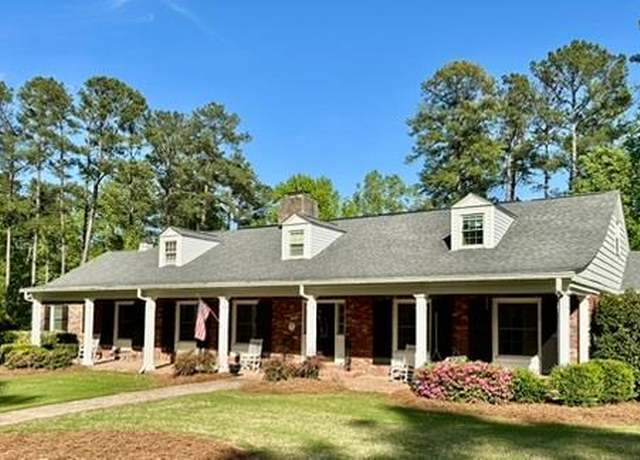 Property at 140 Rutledge Rd, Greenwood, SC 29649, 5 beds, 4 baths