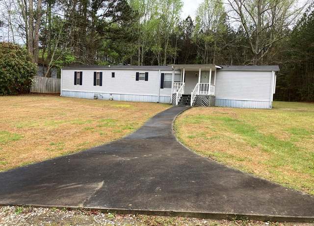 Property at 548 Davis St, Greenwood, SC 29649, 2 beds, 2 baths