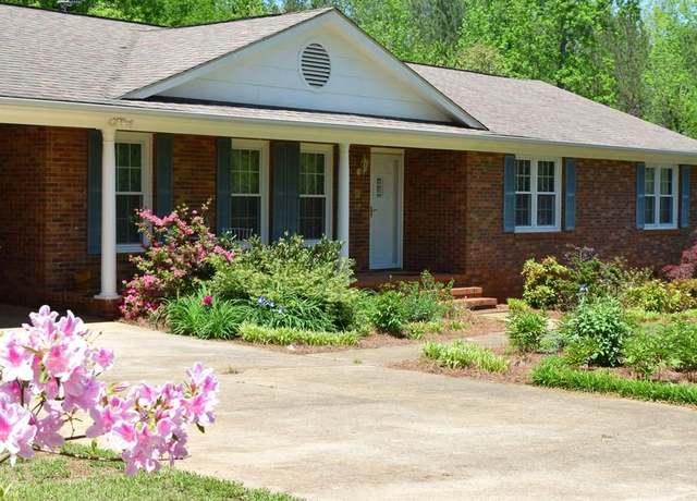 Property at 445 Harrell Dr, Spartanburg, SC 29307, 3 beds, 2 baths