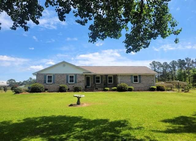 Property at 120 Heather Ln, Greenwood, SC 29649, 2 beds, 2 baths