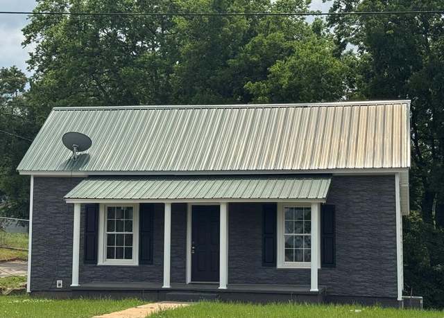 Property at 25 Greenwood Ave Ave S, Ware Shoals, SC 29692, 2 beds, 1.5 baths