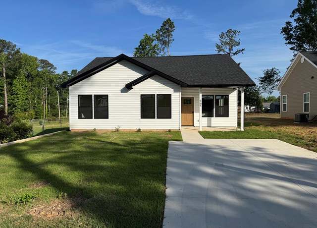 Property at 205 Virginia Ave, Greenwood, SC 29649, 3 beds, 2 baths