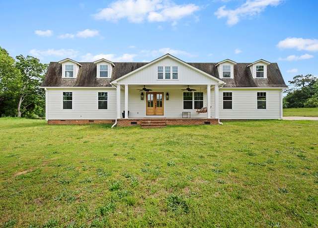 Property at 46 Hawkins Dr, Donalds, SC 29638, 4 beds, 2.5 baths