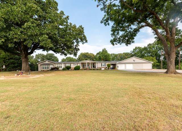 Property at 20 Clyde Rd, Fountain Inn, SC 29644, 3 beds, 2 baths