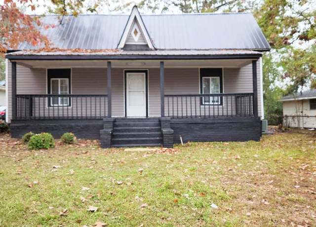 Property at 229 Reynolds Ave, Greenwood, SC 29649, 3 beds, 2 baths