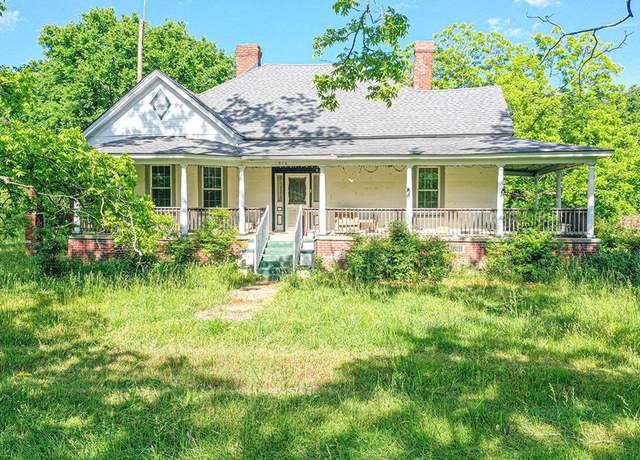 Property at 916 Wilson Bridge Rd, Ninety Six, SC 29666, 3 beds, 1 bath