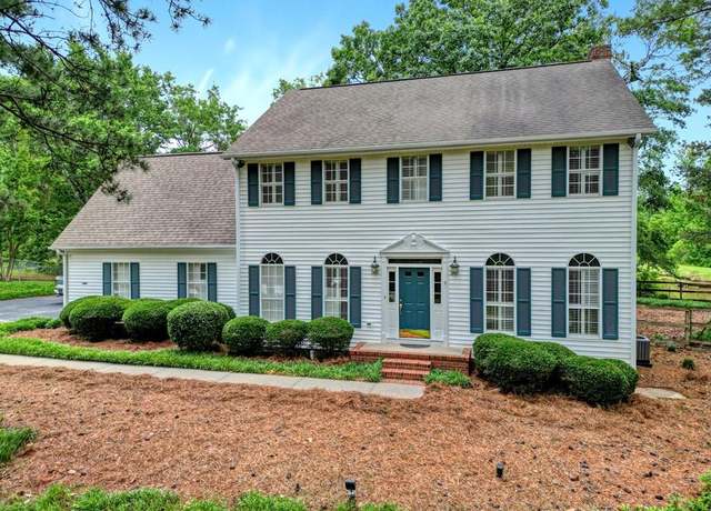 Property at 115 Morningside Dr, Greenwood, SC 29649, 4 beds, 3.5 baths