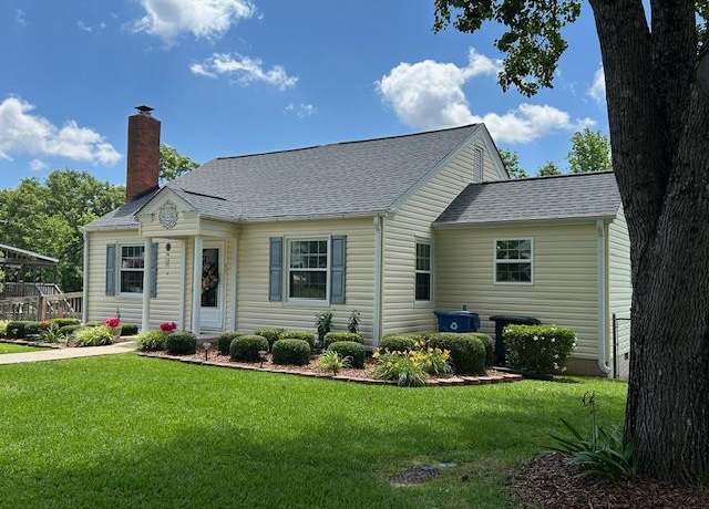 Property at 43 Dairy St, Ware Shoals, SC 29692, 3 beds, 1.5 baths