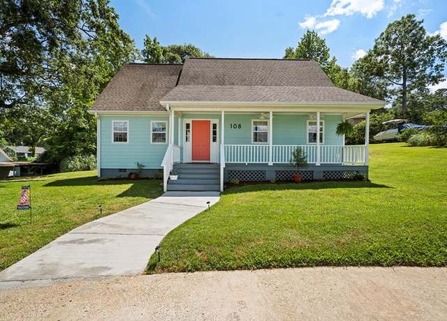 Property at 108 Lakeshore Dr, Greenwood, SC 29649, 3 beds, 2.5 baths