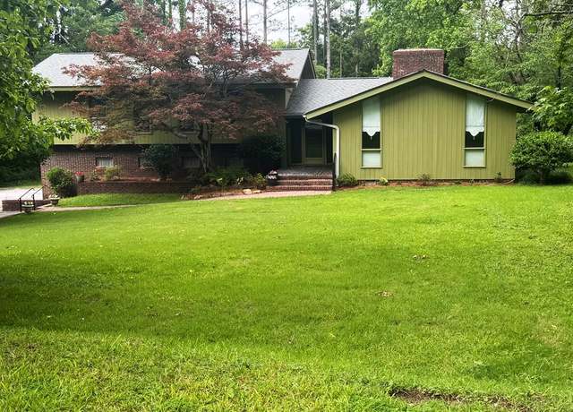 Property at 119 Woodcrest St, Greenwood, SC 29649, 4 beds, 3 baths