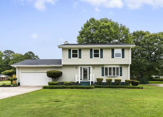 Property at 101 Kingston Rd, Greenwood, SC 29649, 4 beds, 2.5 baths