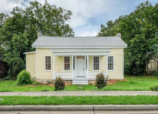 Property at 100 Church St, Abbeville, SC 29620, 3 beds, 2.5 baths