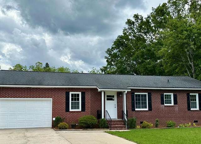 Property at 1118 Cornelia Cr Cir, Greenwood, SC 29646, 2 beds, 1 bath