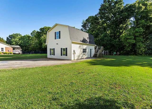 Property at 133 Devore Rd, Greenwood, SC 29649, 3 beds, 2 baths
