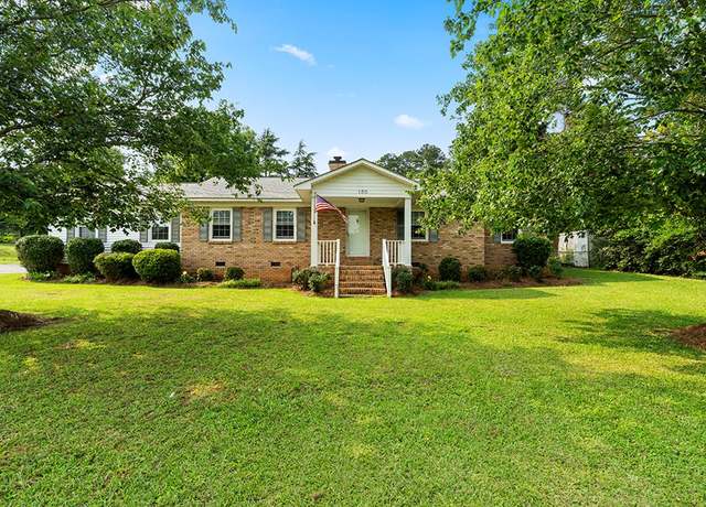 Property at 130 Oxford Rd, Greenwood, SC 29649, 3 beds, 2 baths