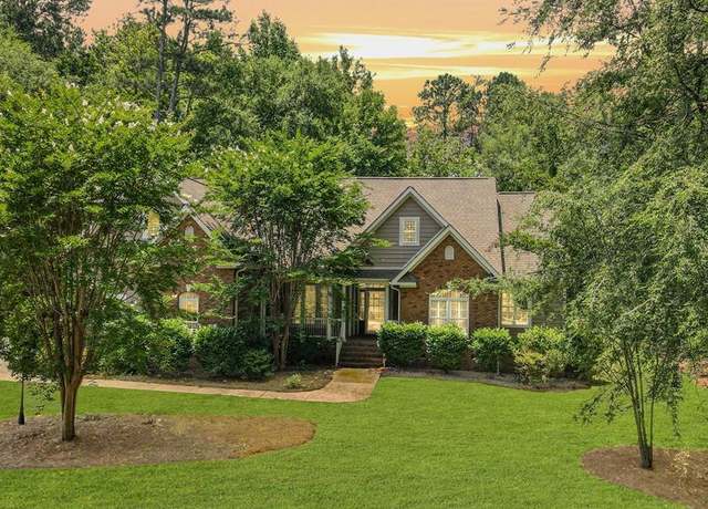 Property at 104 Arlington Ln, Greenwood, SC 29646, 5 beds, 4 baths