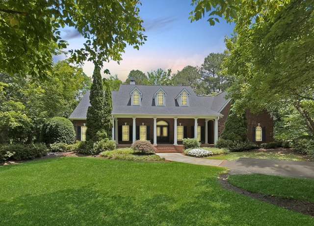Property at 907 Hunters Creek Blvd, Greenwood, SC 29649, 4 beds, 3.5 baths