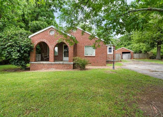 Property at 310 Sample Rd, Greenwood, SC 29649, 3 beds, 1 bath
