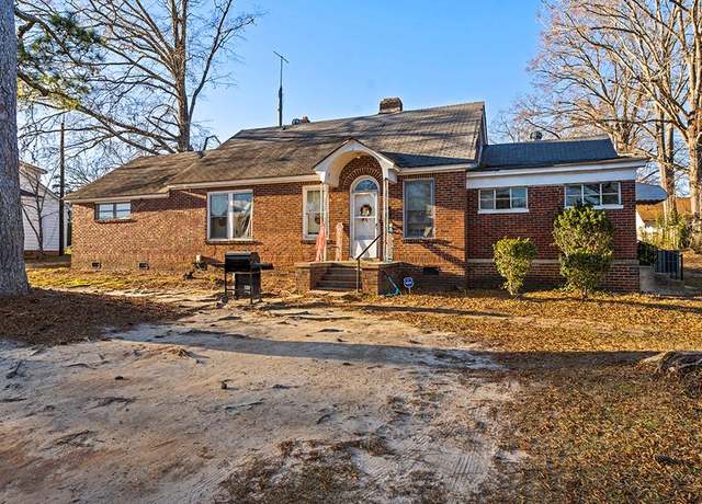 Property at 205 Briggs Ave, Greenwood, SC 29653, 4 beds, 2 baths