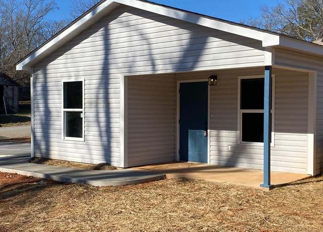 Property at 102 Sullivan Ct, Greenwood, SC 29646, 3 beds, 1.5 baths