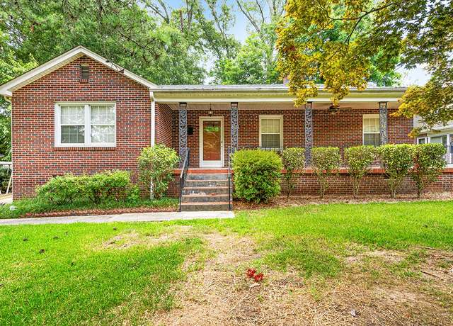 Property at 304 Gracemont Dr, Greenwood, SC 29649, 3 beds, 2 baths