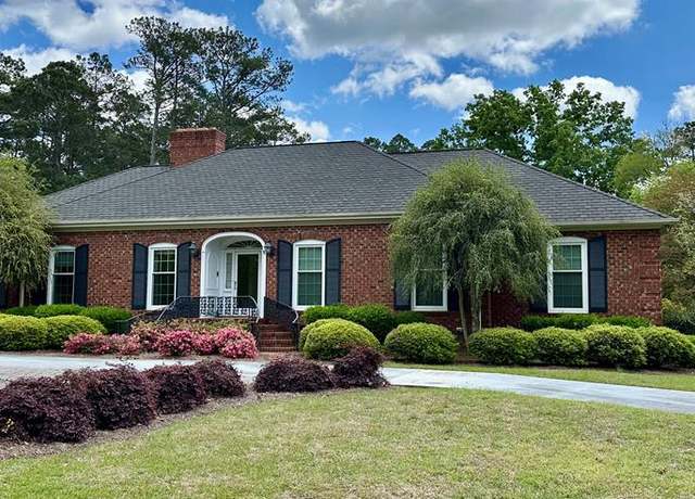 Property at 107 Northwoods Rd, Greenwood, SC 29469, 4 beds, 4 baths
